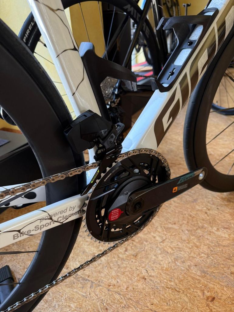 Used Giant Propel SRAM Force eTap AXS 2025 Road & Gravel, White — image 19 of 34