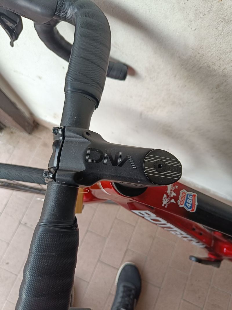 Used Bottecchia Custom Shimano Ultegra Di2 2022 Road & Gravel, Red — image 3 of 13