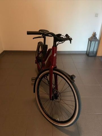Used Schindelhauer Hannah Other 2024 Urban, Red — image 2 of 5
