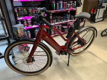 Used Schindelhauer Hannah Other 2024 Urban, Red — image 5 of 5