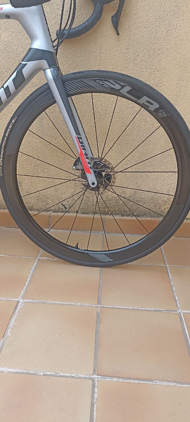 Used Giant Tcr Shimano Ultegra 2019 Road & Gravel, Light Gray — image 12 of 22