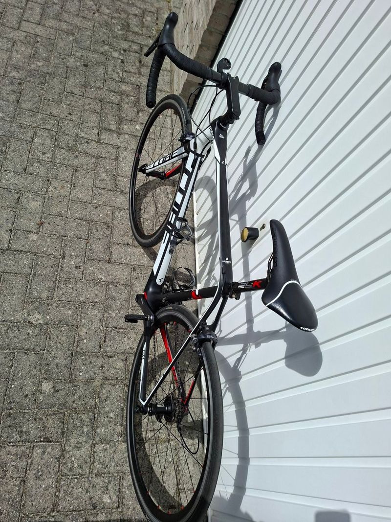 Käytetty CUBE AGREE C:62 Pro 2019 2019 Road & Gravel — kuva 3 / 21