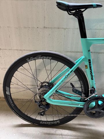 Käytetty Bianchi Aria e-Road 2019 2019 Road & Gravel — kuva 2 / 6