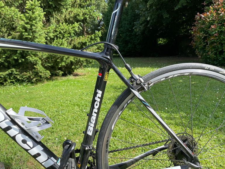 Used Bianchi Intenso Ultegra Compact 2015 2015 Road & Gravel — image 7 of 8