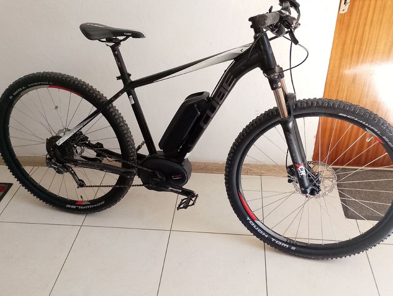 Used CUBE AMS HYBRID Shimano Deore XT 2022 Mountainbike, Black — image 3 of 6