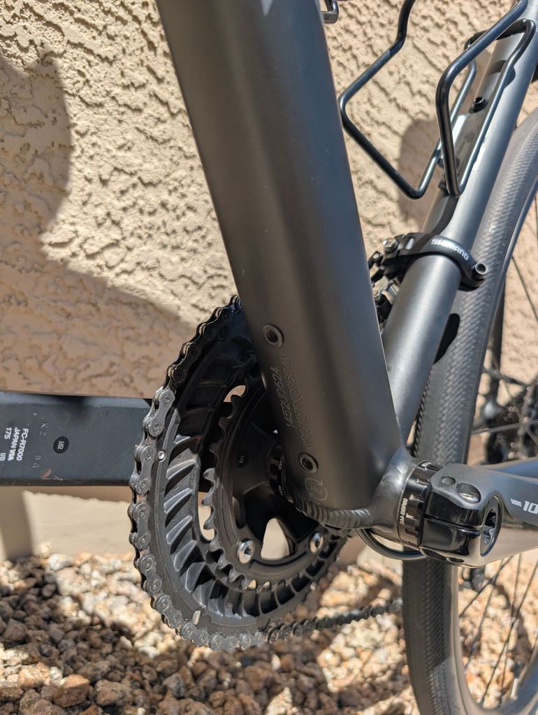 Used Trek Domane Shimano 105 2025 Road & Gravel, Black — image 12 of 13
