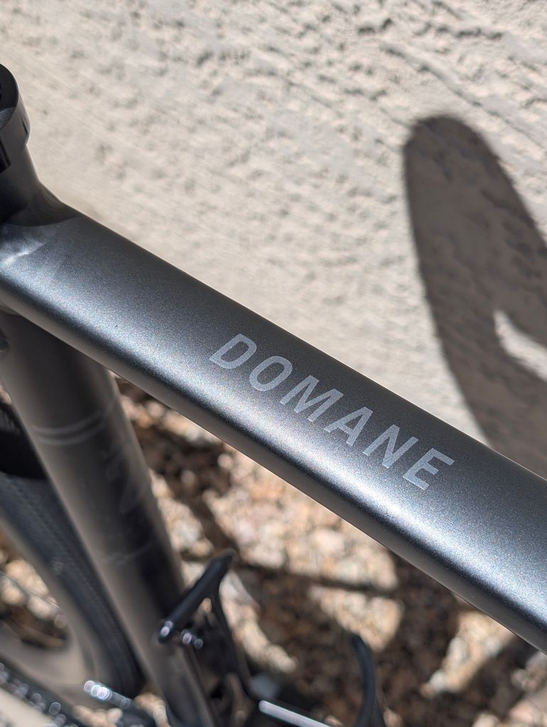 Used Trek Domane Shimano 105 2025 Road & Gravel, Black — image 9 of 13