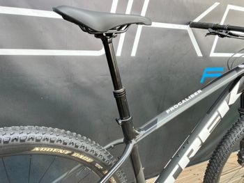 Used Trek Procaliber 6 2025 2025 Mountainbike, Black, 29 — image 5 of 7