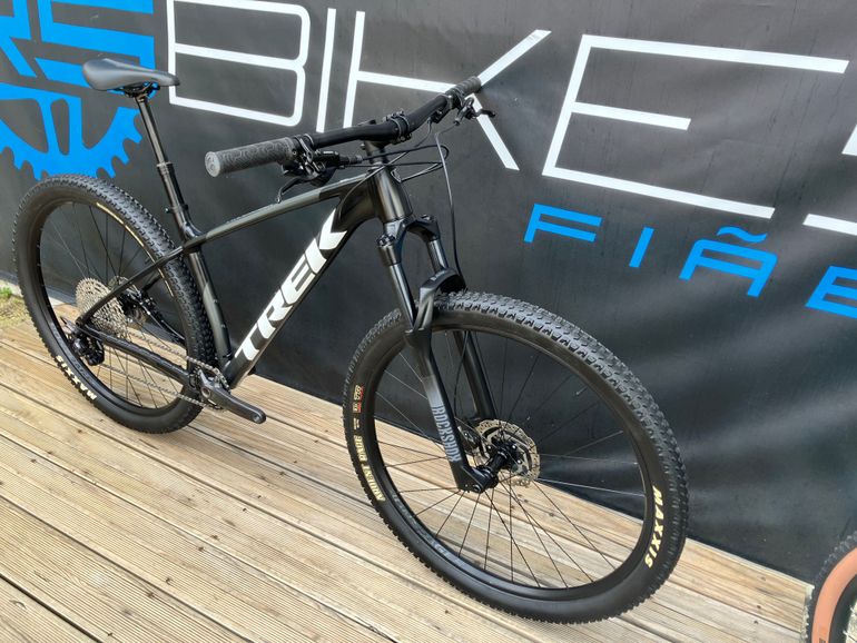 Used Trek Procaliber 6 2025 2025 Mountainbike, Black, 29 — image 2 of 7