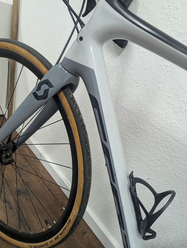 Used Scott Addict 20 disc 2019 2019 Road & Gravel — image 7 of 8