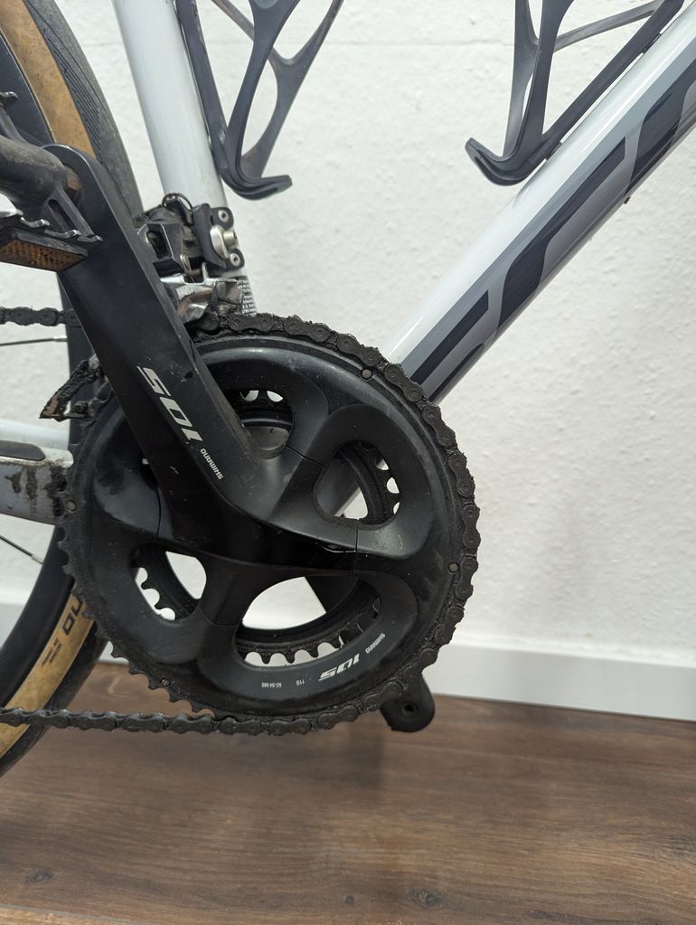 Used Scott Addict 20 disc 2019 2019 Road & Gravel — image 3 of 8