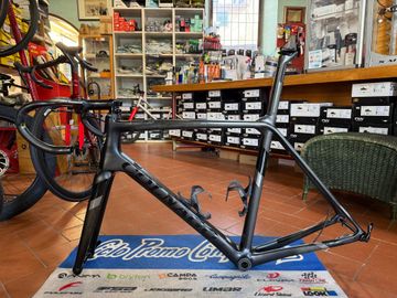 Gebrauchtes Colnago V2-R Disc Frameset 2019 Frameset 2019 Road & Gravel, Schwarz — Bild 2 von 19