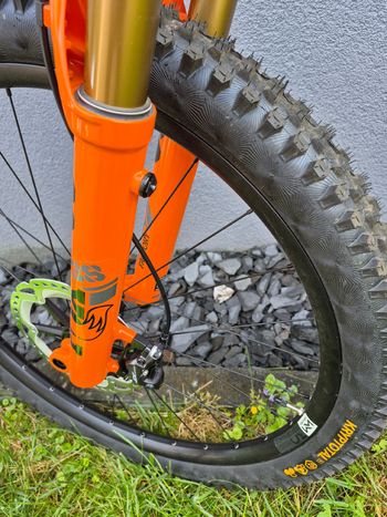 Used Pivot FIREBIRD Ride SLX/XT 2024 2024 Mountainbike, Light Gray, 29 — image 8 of 8