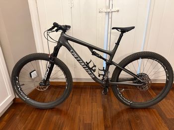 Used Specialized Stumpjumper Comp 2022 2022 Mountainbike, Light Gray, 29 — image 1 of 6