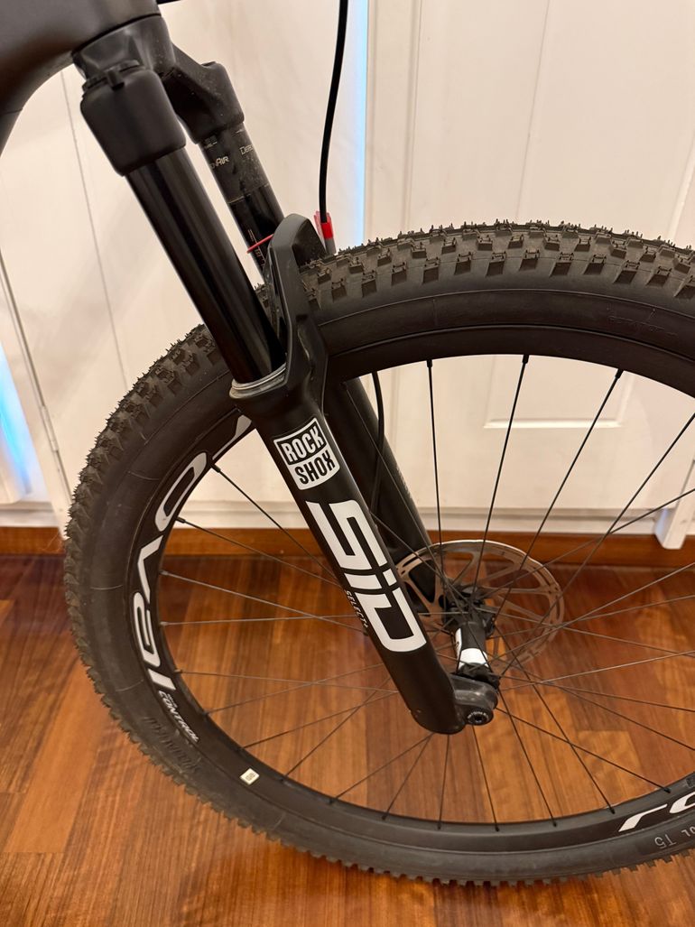 Used Specialized Stumpjumper Comp 2022 2022 Mountainbike, Light Gray, 29 — image 3 of 6