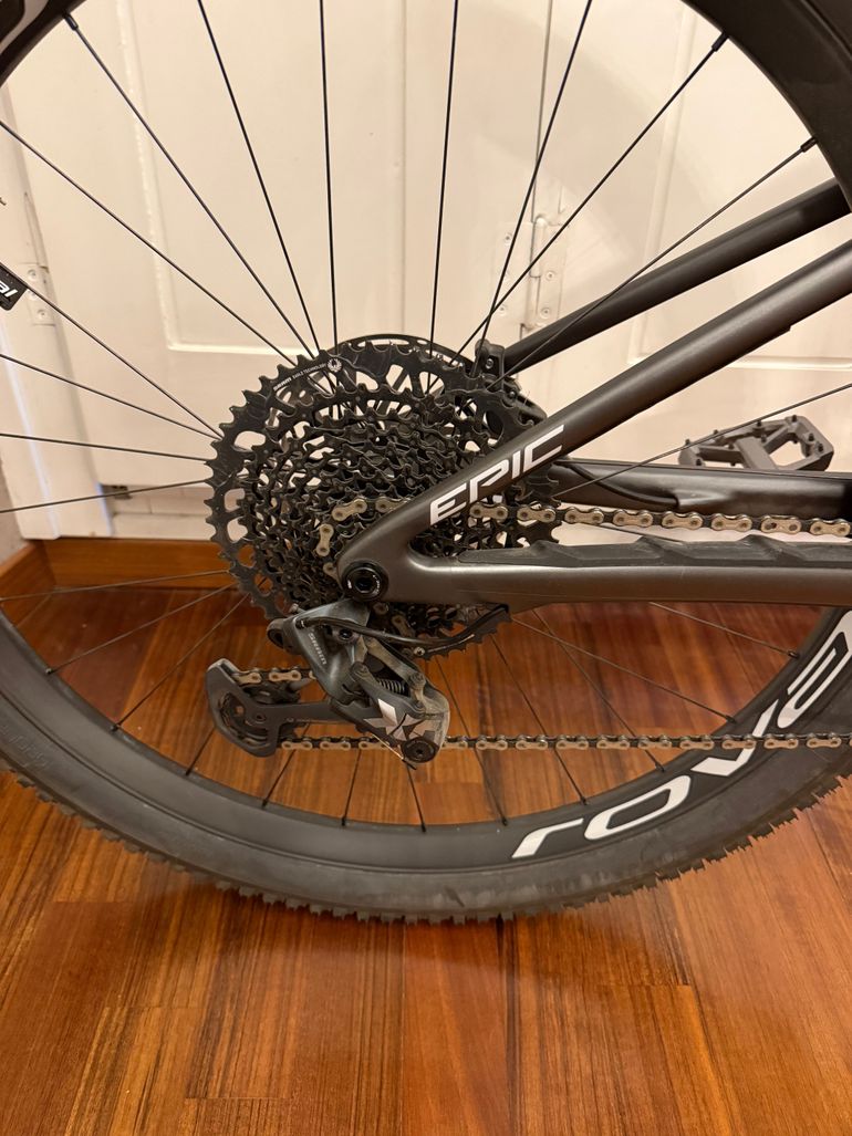 Used Specialized Stumpjumper Comp 2022 2022 Mountainbike, Light Gray, 29 — image 6 of 6