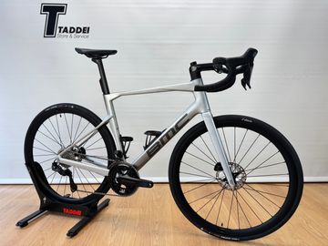 BMC Roadmachine 01 Four Taglia 56 | 2025 2024 Road & Gravel d'occasion