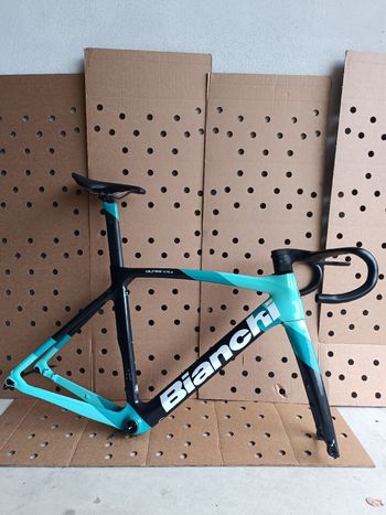 Bianchi, Oltre XR4 Red eTap AXS 2024 Frameset