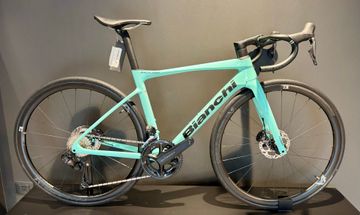 Bianchi Specialissima COMP Ultegra Di2 2024 2024 Road & Gravel usato