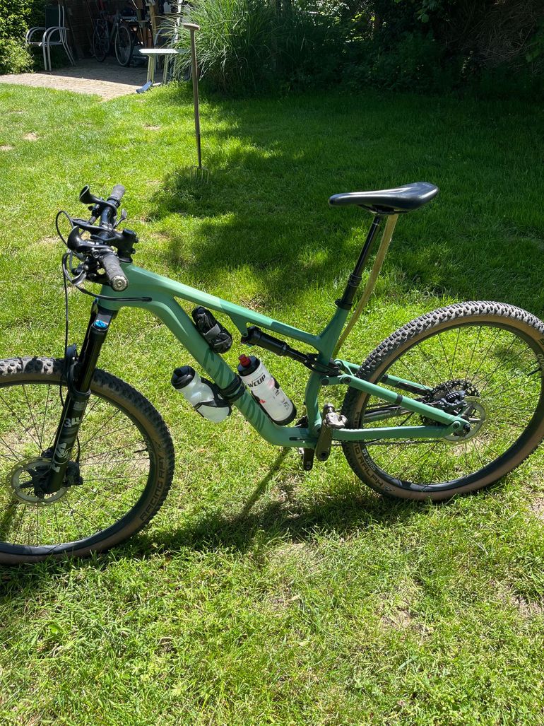 Used Canyon Neuron 7 2023 2023 Mountainbike, Green, 27.5, 29 — image 1 of 3