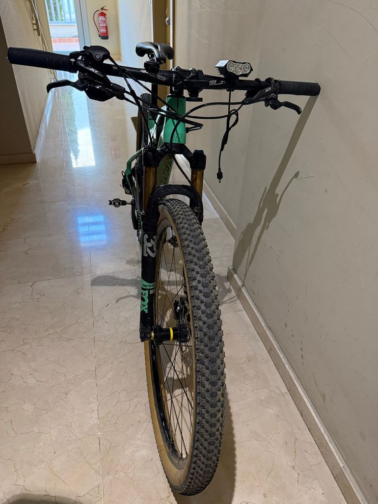 Used Orbea OIZ M10 2018 2018 Mountainbike — image 3 of 3