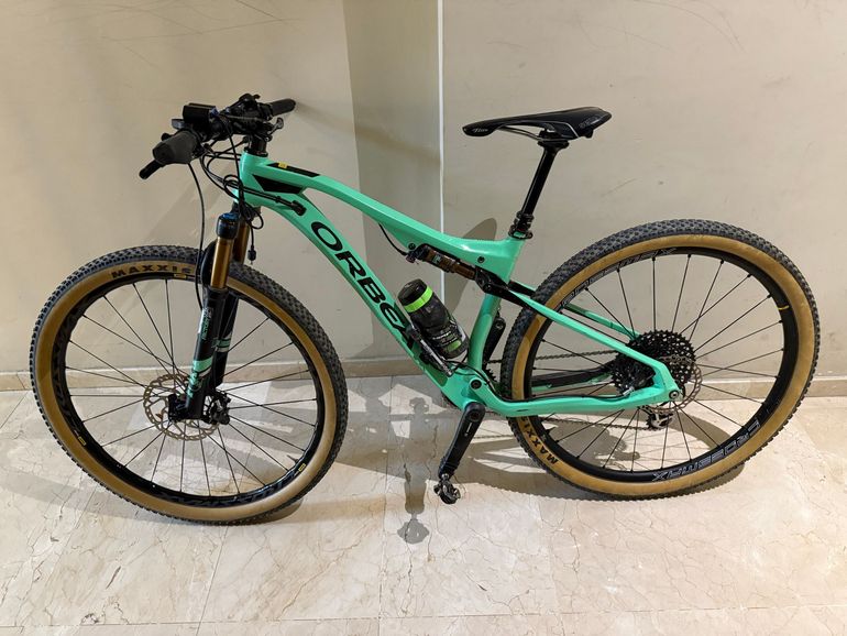 Used Orbea OIZ M10 2018 2018 Mountainbike — image 1 of 3