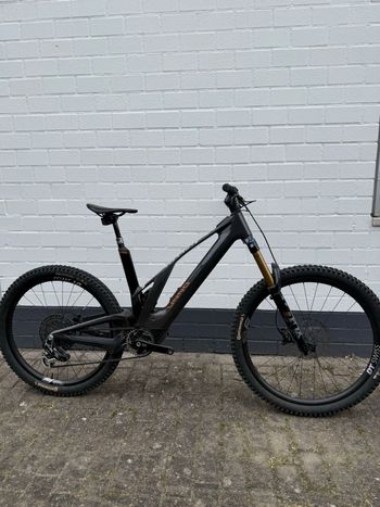 UNNO, Mith Factory 2024