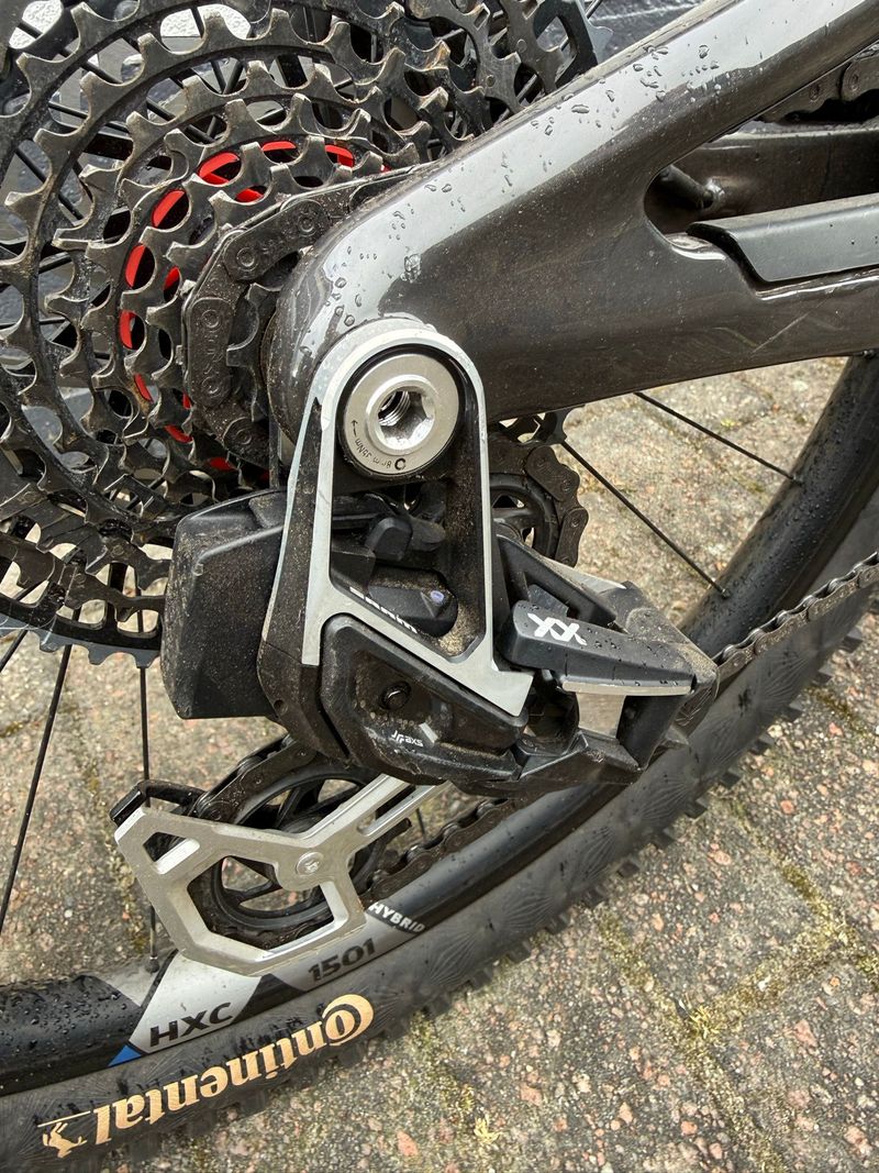 UNNO Mith Factory 2024 2024 Mountainbike de segunda mano, Gris claro — imagen 2 de 8