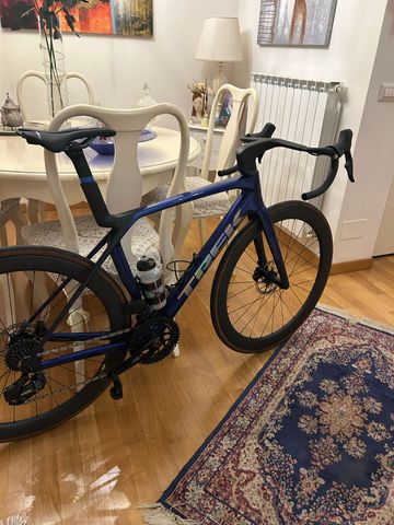 Trek Madone SRAM Force eTap AXS 2025 Road & Gravel d'occasion