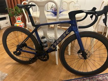 Gebrauchtes Trek Madone SRAM Force eTap AXS 2025 Road & Gravel, Blau — Bild 3 von 6