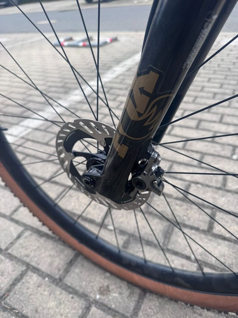 Używany Pinarello Dogma SRAM XX1 Eagle AXS 2024 Mountainbike — zdjęcie 9 z 16