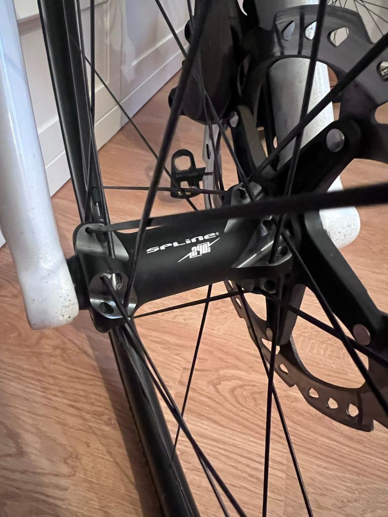 Used BMC Roadmachine Shimano Ultegra 2018 Road & Gravel — image 8 of 11