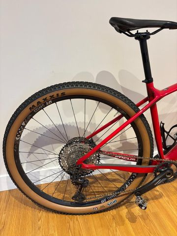 Gebrauchtes Focus RAVEN 8.8 2020 2020 Mountainbike, Rot, 29 — Bild 5 von 7