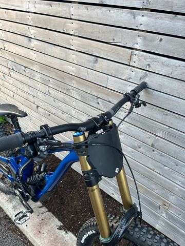 Commencal Custom SRAM GX 2023 Mountainbike usato, Blu — immagine 3 di 9