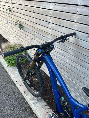 Commencal Custom SRAM GX 2023 Mountainbike usato, Blu — immagine 9 di 9