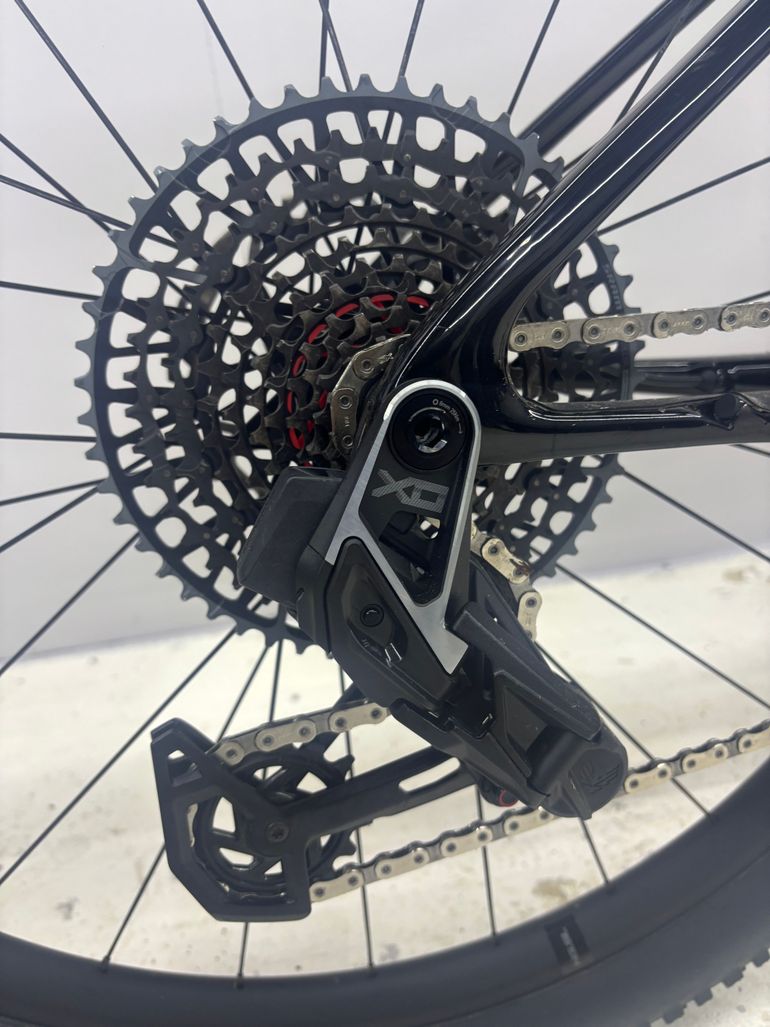 Used Cannondale Ht Carbon 1 2024 Mountainbike, Light Gray — image 6 of 8