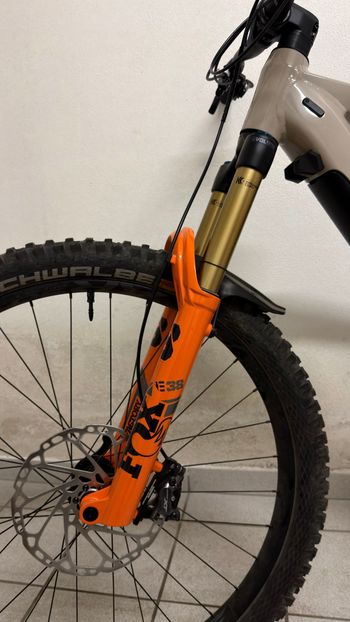 Used Focus Sam Shimano XTR 2022 Mountainbike, Orange — image 3 of 9