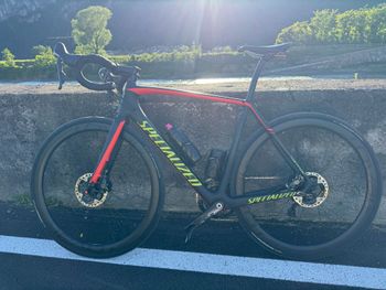 Used Specialized Tarmac SL6 Disc Comp 2021 2021 Road & Gravel, Black — image 1 of 4