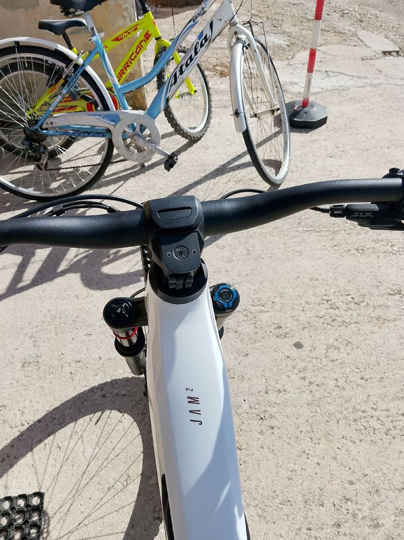Used Focus Jam Shimano Deore 2025 Mountainbike, White — image 6 of 9
