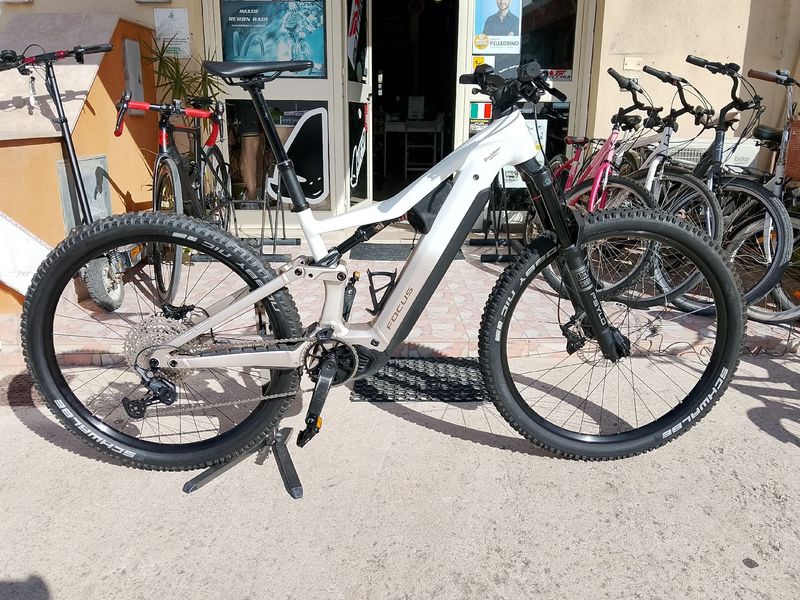 Used Focus Jam Shimano Deore 2025 Mountainbike, White — image 1 of 9
