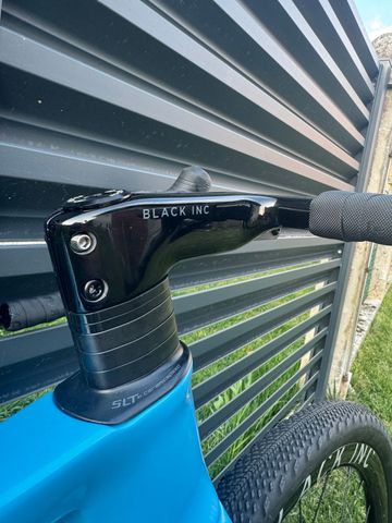 Used Factor Ostro SRAM Force eTap AXS 2025 Road & Gravel, Blue — image 6 of 10