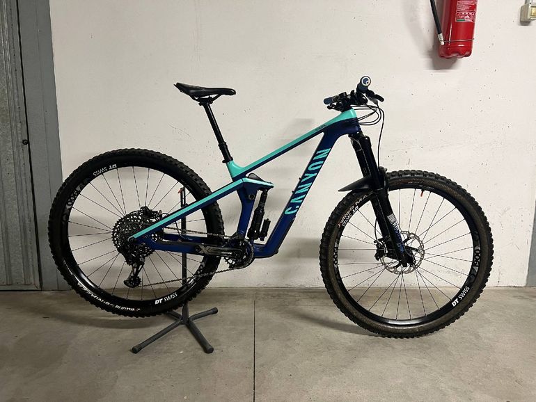 Used Canyon Strive SRAM GX Eagle 2021 Mountainbike, Blau, 29 — image 1 of 8