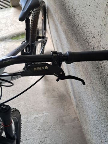 Used Mondraker RAZE 2023 2023 Mountainbike, Black, 29 — image 6 of 11