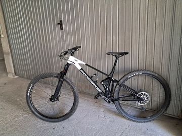 Used Mondraker RAZE 2023 2023 Mountainbike, Black, 29 — image 3 of 11