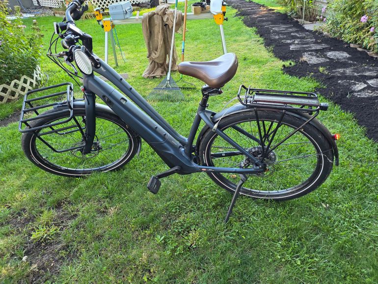Used Specialized Turbo Como 5.0 650b 2021 2021 Urban, Light Gray — image 1 of 3