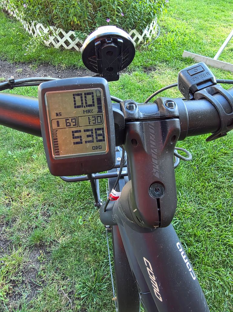 Used Specialized Turbo Como 5.0 650b 2021 2021 Urban, Light Gray — image 2 of 3