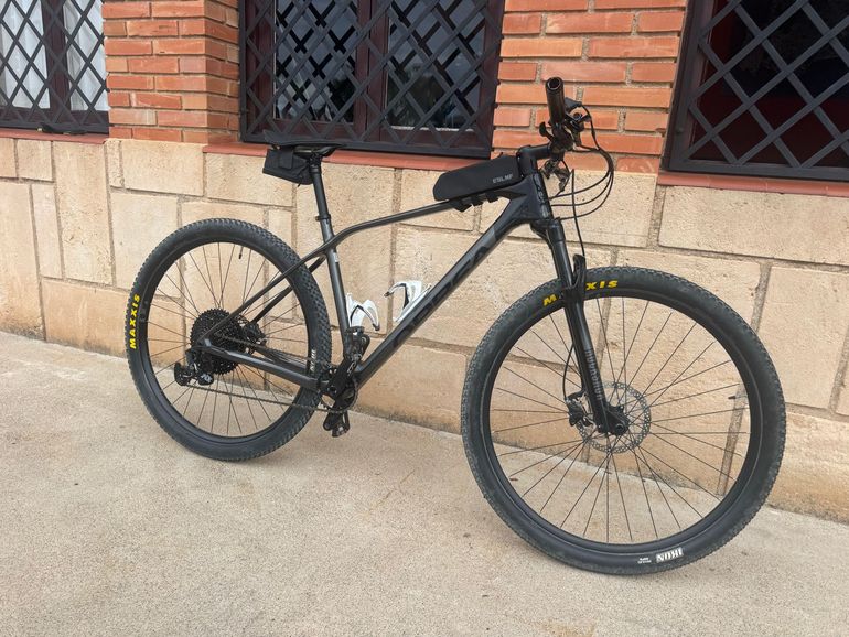 Used Orbea ALMA M51 2023 2023 Mountainbike, Black, 29 — image 2 of 4