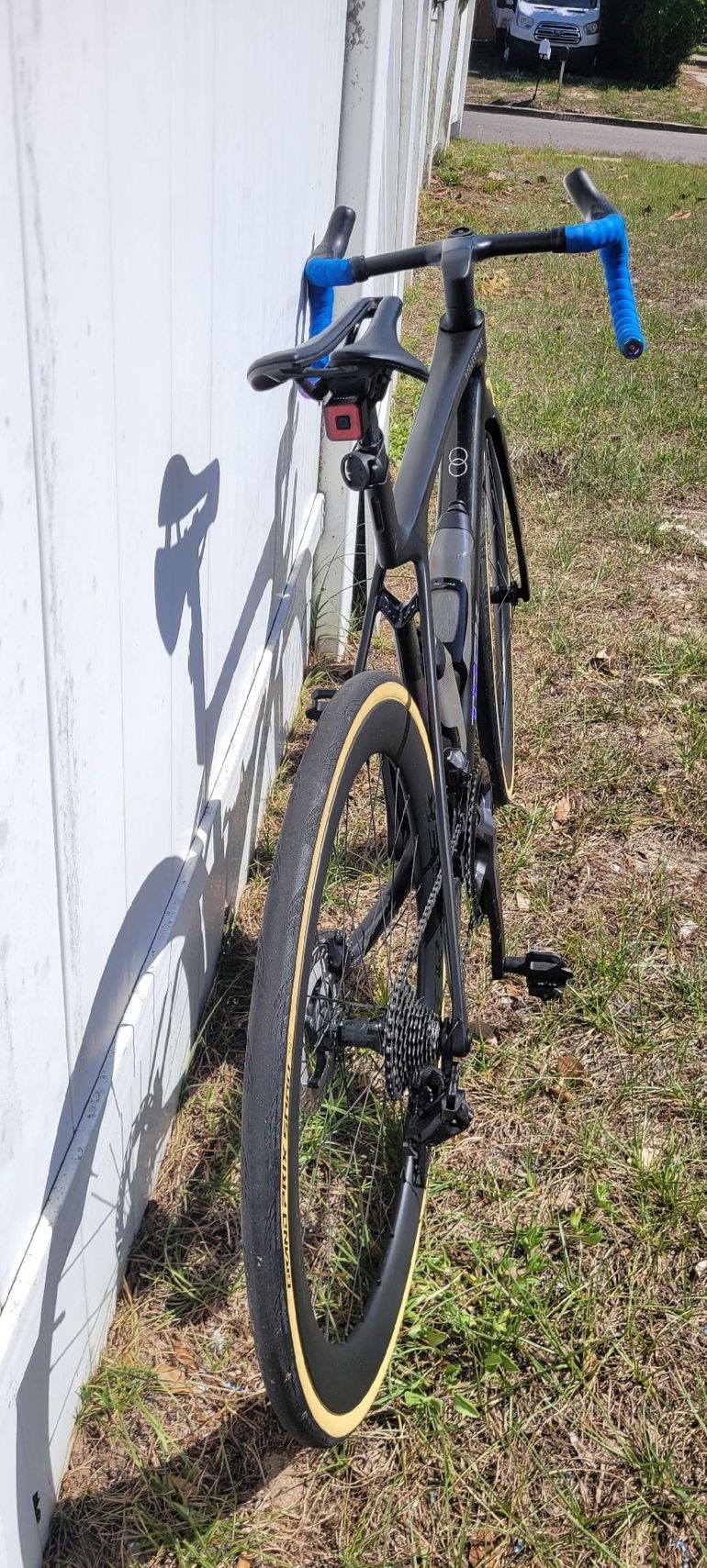 Used Trek Madone SLR 7 Gen 8 2025 2025 Road & Gravel, Black — image 8 of 10
