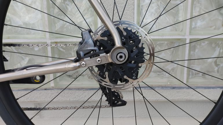 Used Lynskey Helix SRAM Force eTap AXS 2022 2022 Road & Gravel, Light Gray — image 5 of 12