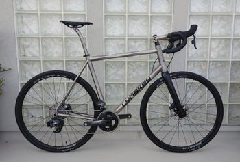 Used Lynskey Helix SRAM Force eTap AXS 2022 2022 Road & Gravel, Light Gray — image 1 of 12